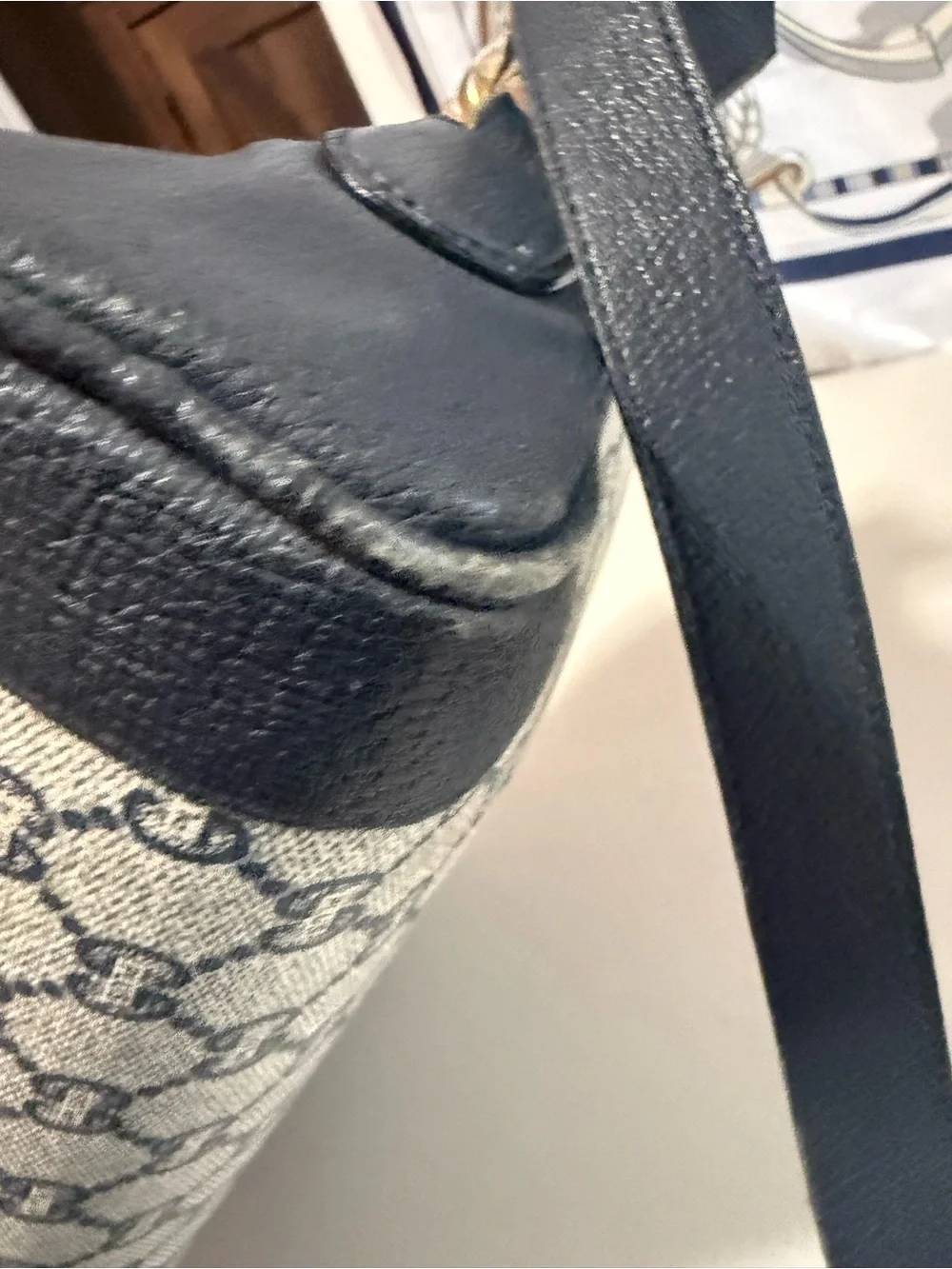 Gucci Beige GG Canvas Crossbody Messenger Bag with Navy Trim